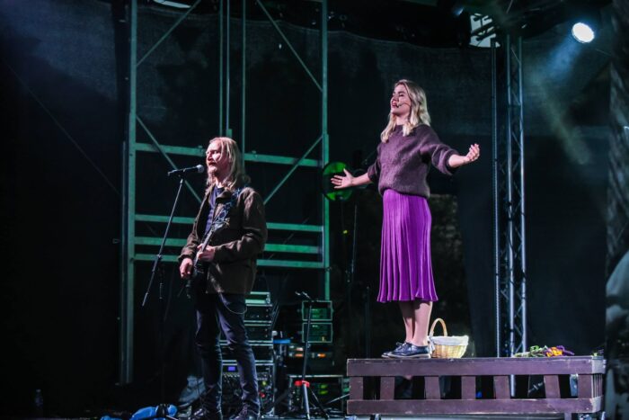 Liepos 5 dieną Ritmas projekto „Laisvė, įprasminant atmintį“ renginių ciklas subūrė bendruomenę ir jaunimą į patriotinės dainos festivalį „Didžioji kova“